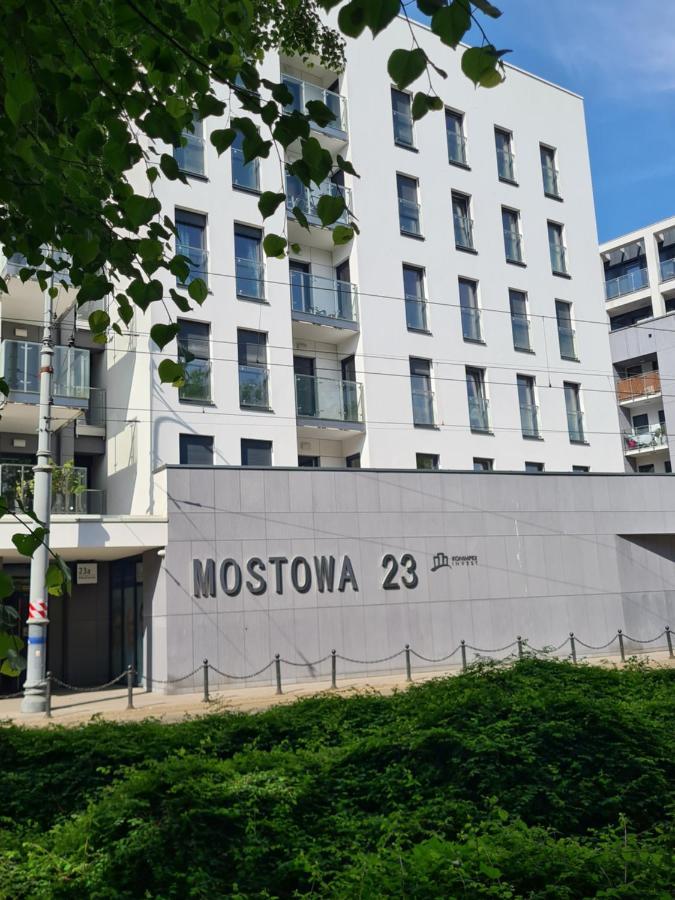 Mostowa 23 Hugo Apartment, Self Check-in 24h, Free Parking, Air-conditioning * Poznan