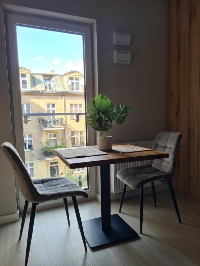 Mostowa 23 Hugo Apartment, Self Check-in 24h, Free Parking, Air-conditioning Apartment Poznan