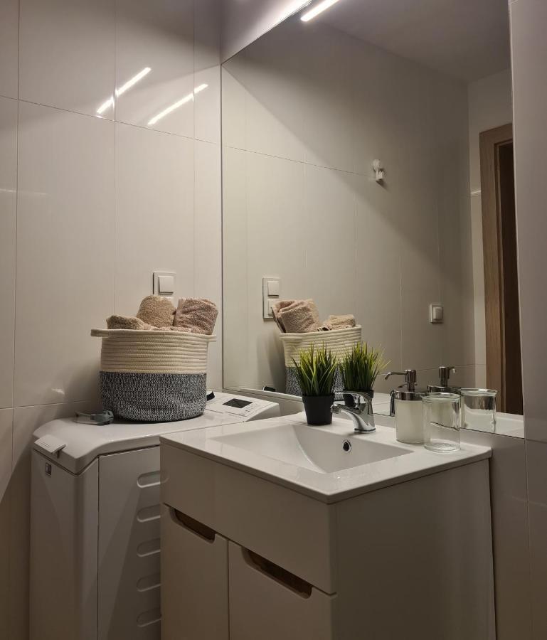 Mostowa 23 Hugo Apartment, Self Check-in 24h, Free Parking, Air-conditioning Apartment